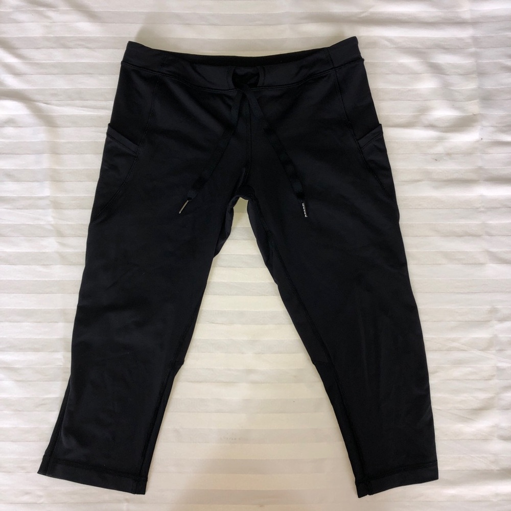 Lululemon Cropped Legging - Picture 2 of 9